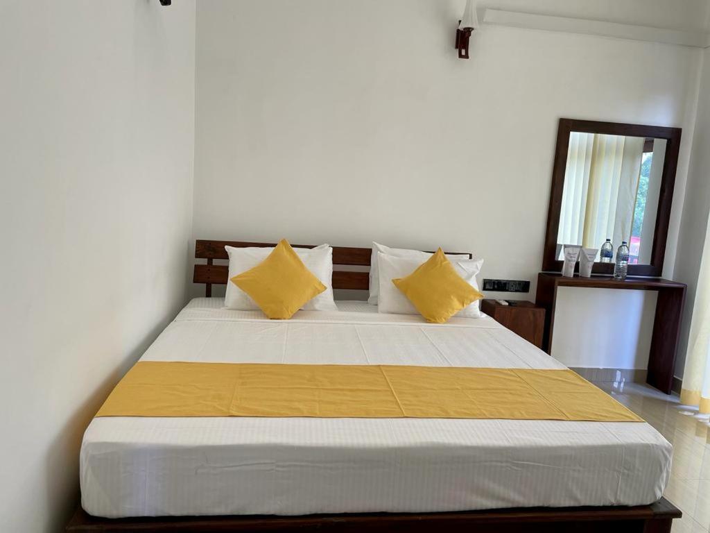 Theon Resort Anuradhapura Zewnętrze zdjęcie
